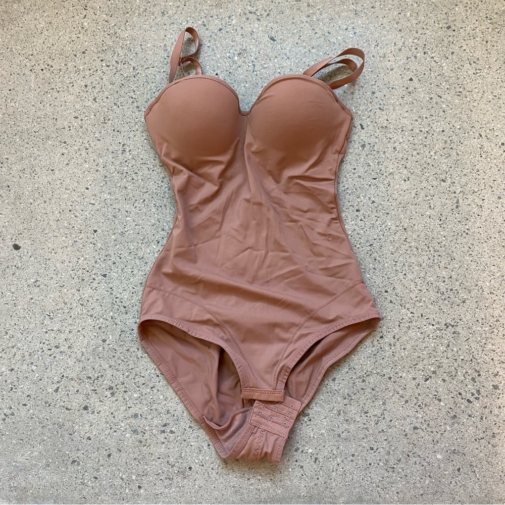 Sexy and fitted bodysuit NEVER WORN